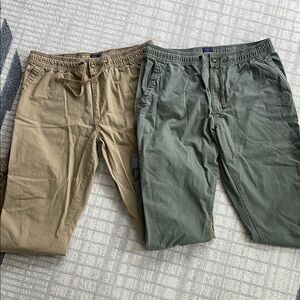 Men's Casual Pants - Tan and Green